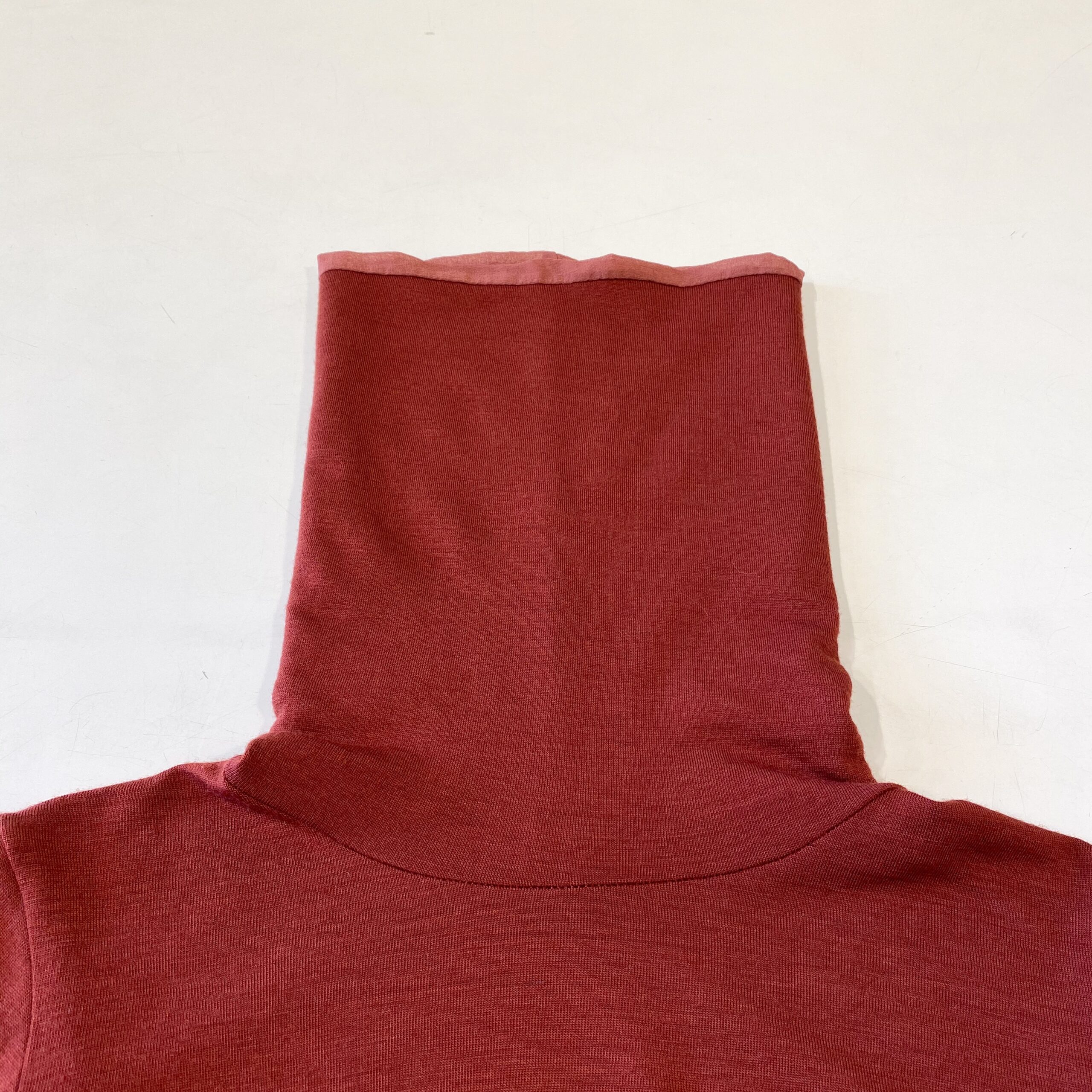 Maglia Collo Rossa