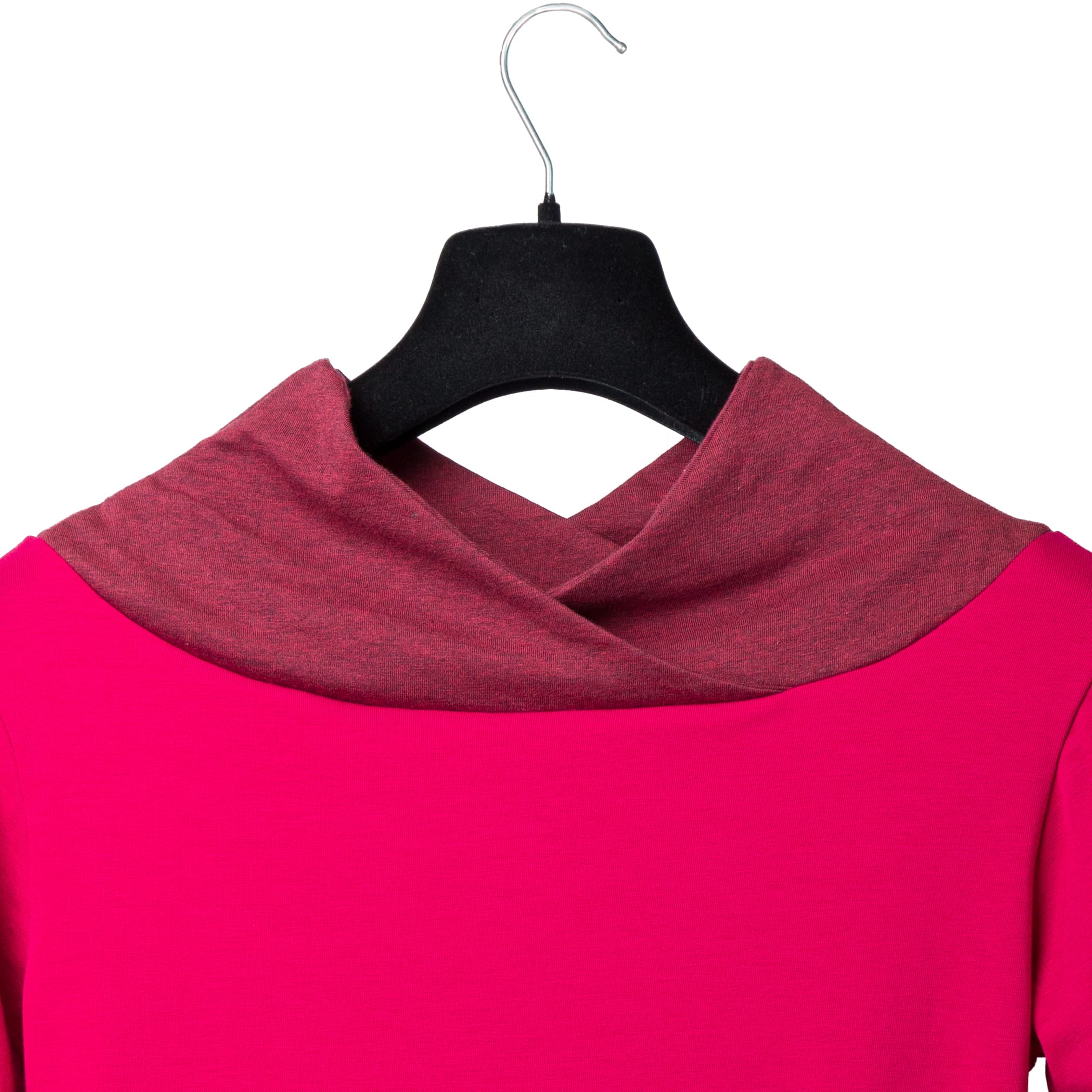 Cyclamen Cross Neck | DIEGO ZORODDU