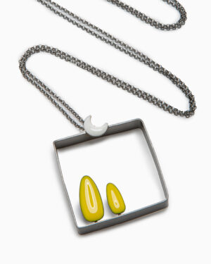 collana quadrato gialla